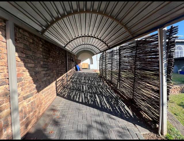 4 BEDROOM HOUSE FOR SALE IN MAGALIESKRUIN